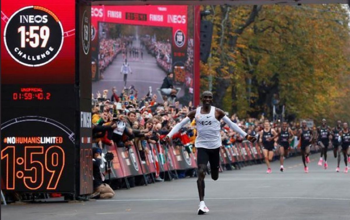 Eliud Kipchoge: Ο δρομέας που κατάφερε το ακατόρθωτο (vid)