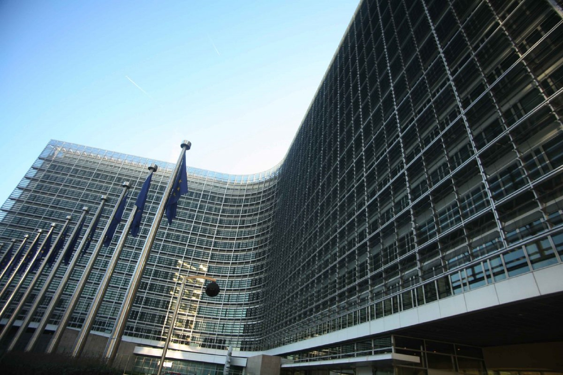 Κομισιόν κορωνοϊός: Στήριξη 1,2 δισεκατομμύρια ευρώ στην ελληνική οικονομία
