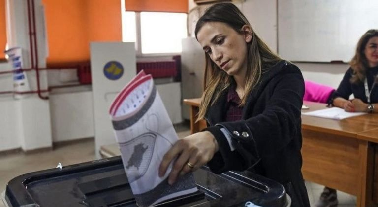 Κόσοβο: Προβάδισμα για την “Αυτοδιάθεση” στις εκλογές