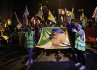 Προπύλαια: Συλλαλητήριο από Κούρδους για την τουρκική εισβολή στη Συρία