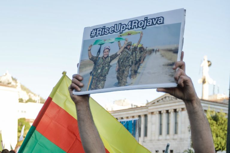 Εισβολή στη Συρία: Οργισμένα συλλαλητήρια από Κούρδους σε Αθήνα και Θεσσαλονίκη