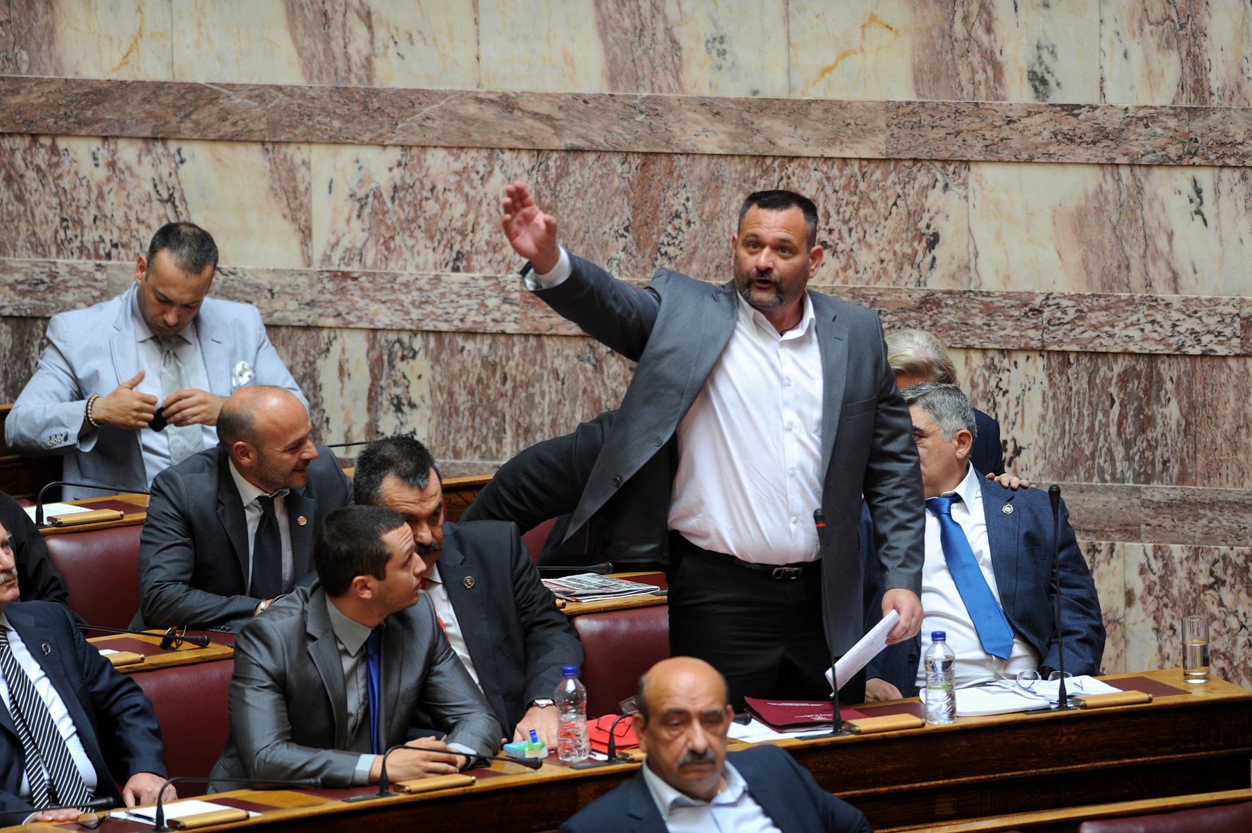 Ευρωβουλή Χρυσή Αυγή: Οι αντιδράσεις των ευρωβουλευτών – Τι γίνεται με την άρση ασυλίας του Λαγού