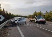 Σοβαρό τροχαίο με τρεις τραυματίες στη Λαμία (pics&vid)