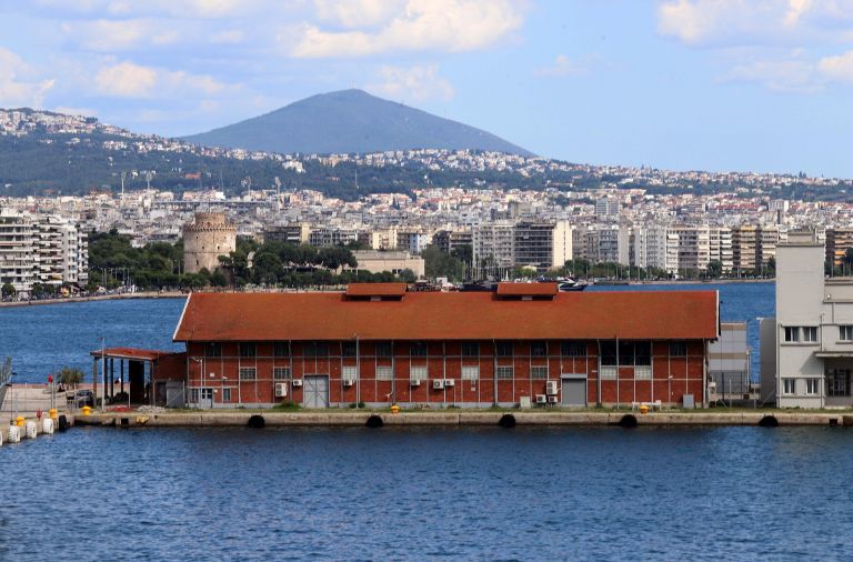 Θεσσαλονίκη: Σε εξέλιξη οι απολογίες των συλληφθέντων για εμπλοκή στην υπόθεση με το λιμάνι