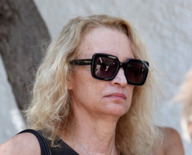 Λουκία Πιστιόλα: Πένθος για τη γνωστή ηθοποιό – “Έφυγε” από τη ζωή ο πατέρας της