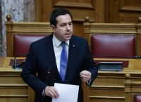 Νότης Μηταράκης: Δίνουμε σαφείς οδηγίες στα ΚΕΠ και στον ΕΦΚΑ για το πώς γίνεται η χορήγηση ΑΜΚΑ
