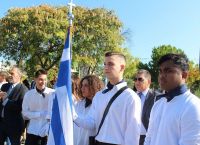 28η Οκτωβρίου: Παραστάτης 17χρονος αριστούχος από το Μπαγκλαντές που φιλοξενείται στην “ΑΠΟΣΤΟΛΗ”