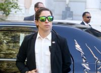 Γι αυτή την πράκτορα του FBI, που συνόδευε τον Πομπέο στην Αθήνα, συζητάνε όλοι