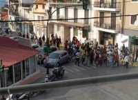Σάμος: Έντονες διαμαρτυρίες προσφύγων που ζητούν άσυλο