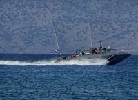 Μεσσηνία: Εντοπίστηκε σκάφος με 60 μετανάστες και πρόσφυγες