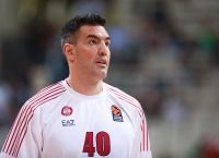 Λουίς Σκόλα: Θερμό χειροκρότημα από τους φίλους του Παναθηναϊκού (vid)