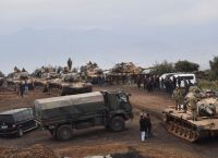 Τουρκία: “Προ των πυλών” η στρατιωτική επιχείρηση – Άρματα μάχης στα σύνορα με τη Συρία