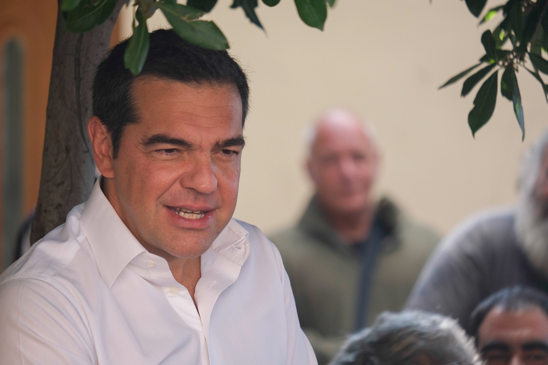 Σαν σήμερα ο Αλέξης Τσίπρας ανέλαβε το “τιμόνι” του Συνασπισμού – Το χρονικό της εκλογής του