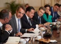 Κορωνοϊός υπουργικό συμβούλιο: Συνεδριάζει για τα μέτρα αντιμετώπισης Κορωνοϊός υπουργικό συμβούλιο: Συνεδριάζει για τα μέτρα αντιμετώπισης