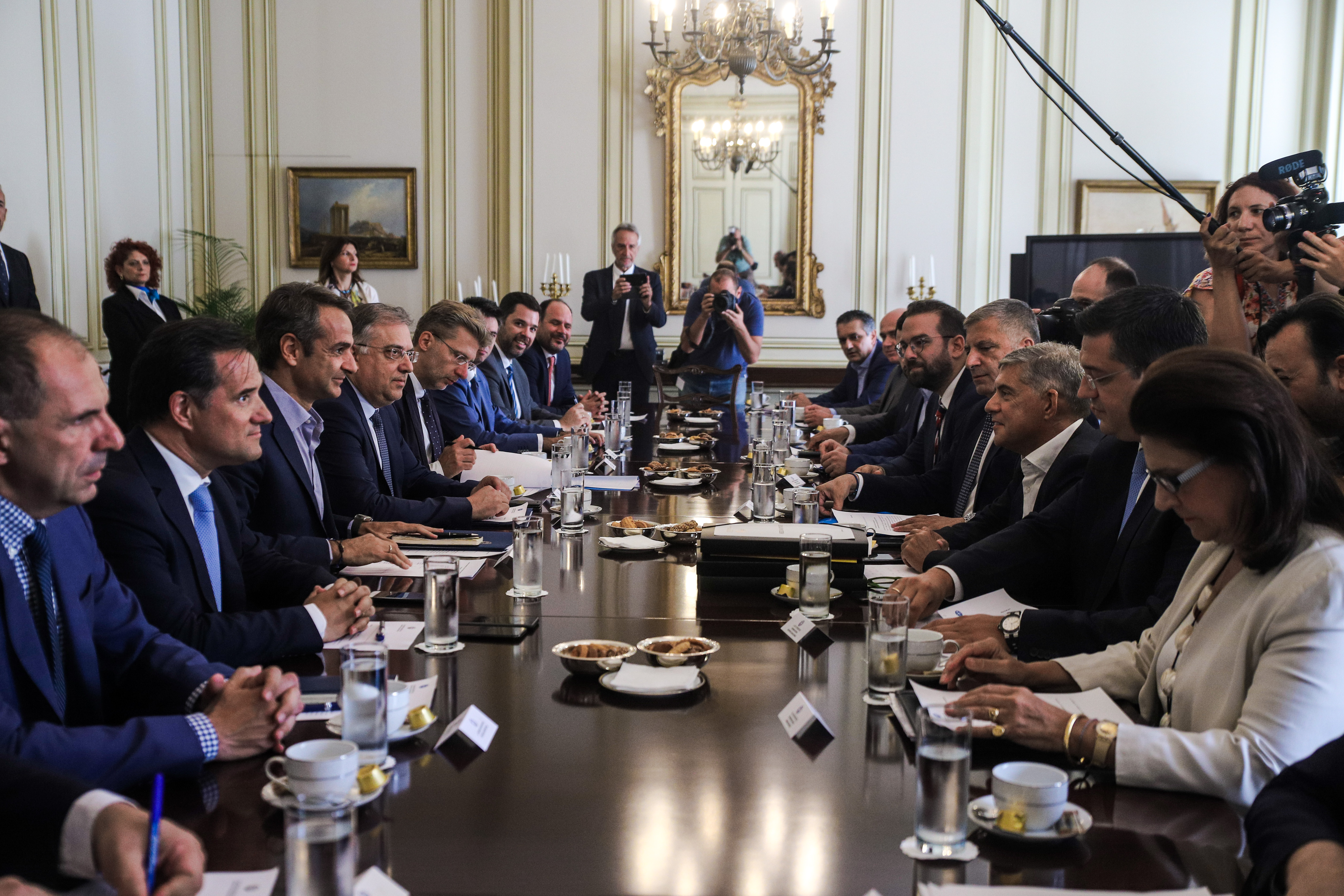 Κυριάκος Μητσοτάκης: Συνάντηση με Περιφερειάρχες για τα προγράμματα ΕΣΠΑ