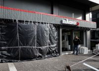 Περιστέρι: Εισβολή με αυτοκίνητο σε κατάστημα ηλεκτρονικών ειδών Περιστέρι: Εισβολή με αυτοκίνητο σε κατάστημα ηλεκτρονικών ειδών