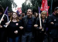 Ένα φάντασμα πλανιέται πάνω από τη χώρα! Το φάντασμα της ακροδεξιάς!