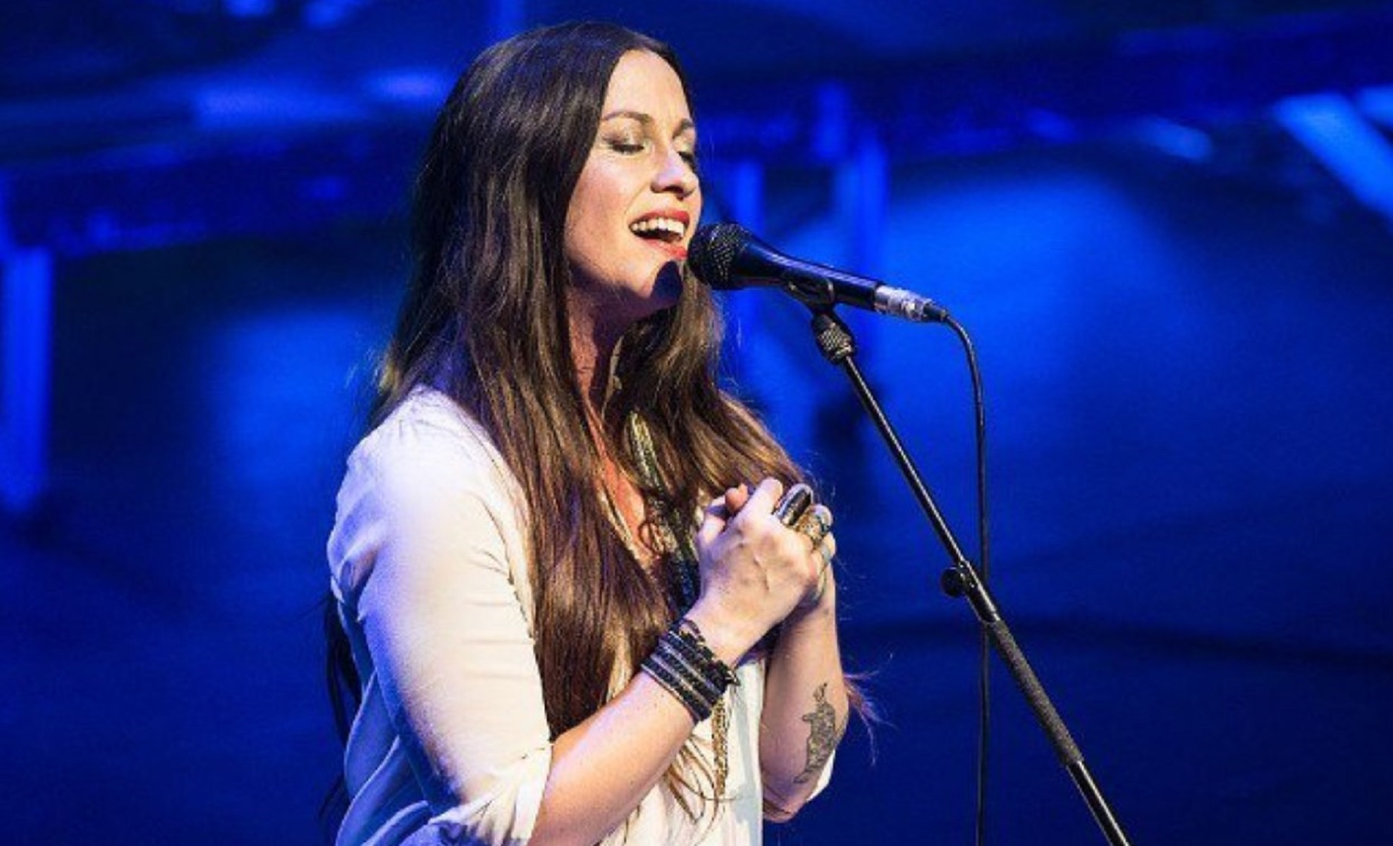 Alanis Morissette: Βραβείο Billboard για τη διαρκή συνεισφορά της στη μουσική βιομηχανία