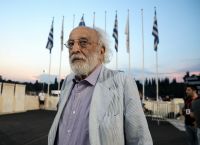 Λυκουρέζος: Τι απάντησε για τη συμφιλίωση της κόρης του με την αδερφή της Λυκουρέζος: Τι απάντησε για τη συμφιλίωση της κόρης του με την αδερφή της