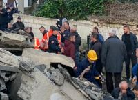 Αυξάνονται οι νεκροί από το σεισμό στην Αλβανία [pics&vid]