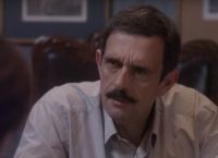 Άγριες Μέλισσες: Ο Δούκας χτυπάει άγρια τον Κωνσταντή, μπροστά στον Νικηφόρο