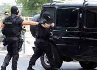 Σύλληψη 42χρονου στο Κουκάκι: Η προκήρυξη δεν ήταν δική του – Την είχε κατεβάσει από το διαδίκτυο Σύλληψη 42χρονου στο Κουκάκι: Η προκήρυξη δεν ήταν δική του – Την είχε κατεβάσει από το διαδίκτυο