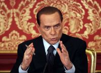 Σίλβιο Μπερλουσκόνι: Εγκατέλειψε την 34χρονη σύντροφο του για μια νεότερη γυναίκα