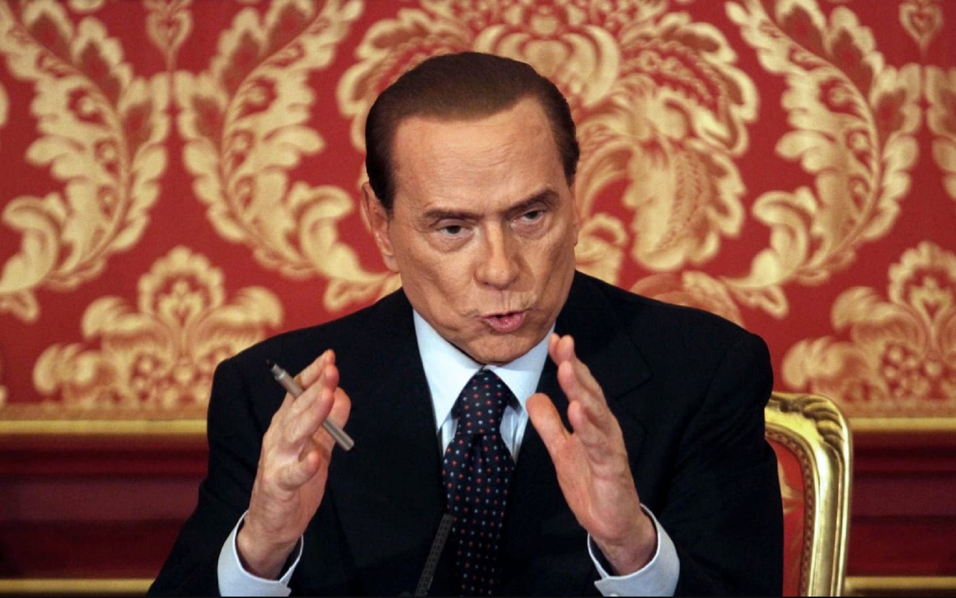 Σίλβιο Μπερλουσκόνι: Εγκατέλειψε την 34χρονη σύντροφο του για μια νεότερη γυναίκα