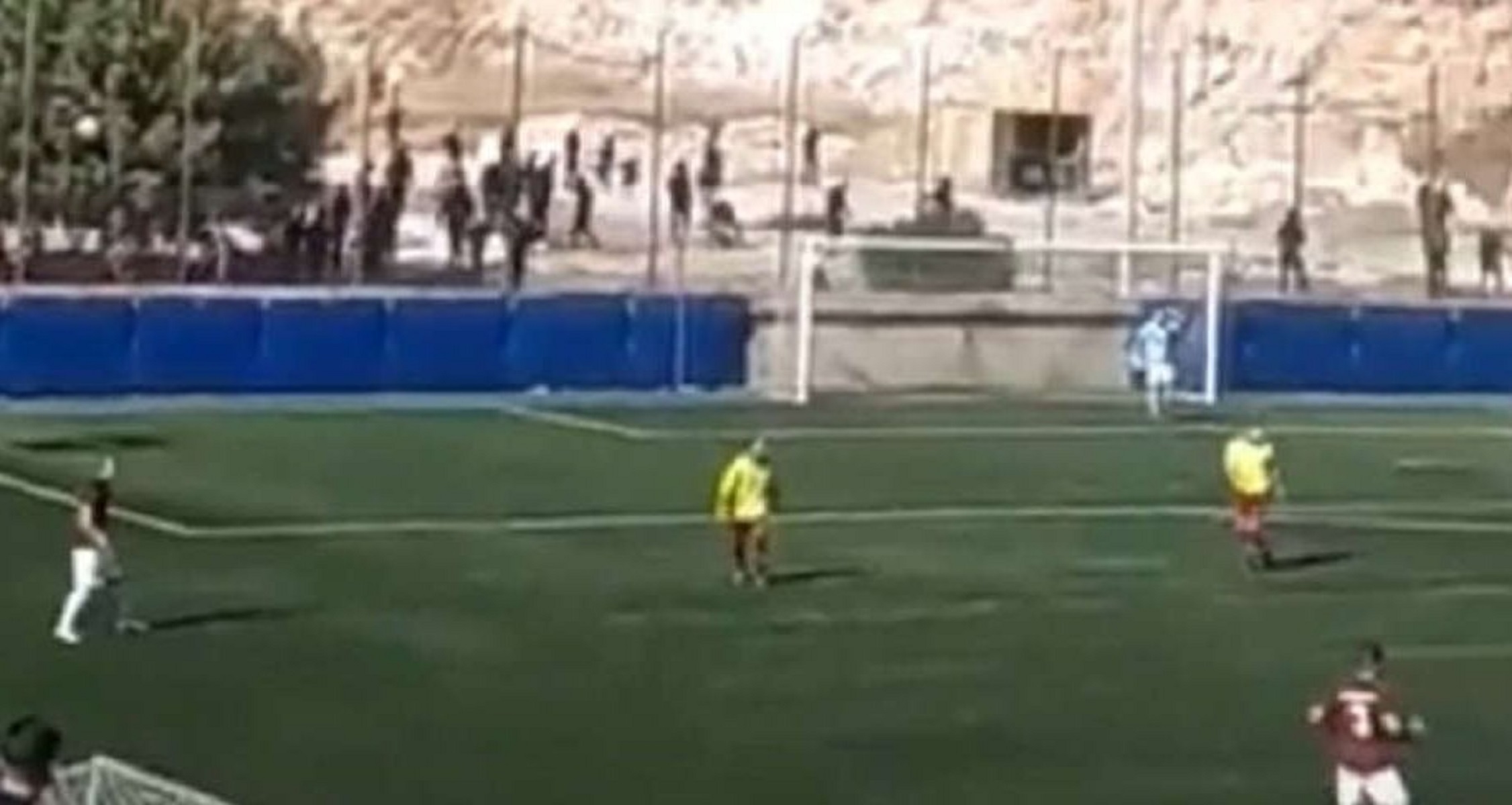 Νίκαια: Άγριο ξύλο ανάμεσα σε οπαδούς της Προοδευτικής και του Ιωνικού [vid]