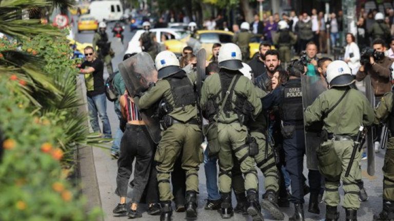 Με λυμένα τα χέρια χτυπάνε 11χρονα