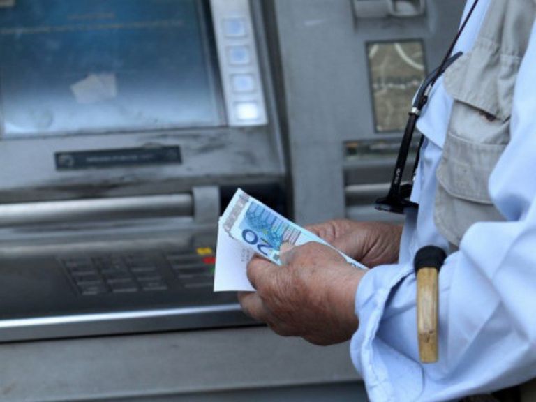 Επικουρικές συντάξεις αναδρομικά: Τότε θα καταβληθούν τα χρήματα στους δικαιούχους