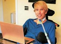 Ετοιμοθάνατος Βρετανός επιστήμονας μετατρέπει τον εαυτό του σε «cyborg»