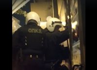 Ώστε, “έτσι γα…ε τα χακί” Ώστε, “έτσι γα…ε τα χακί”