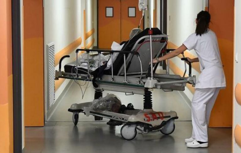 Γαλλία: Σχέδιο έκτακτης ανάγκης για τα δημόσια νοσοκομεία