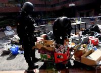 Χονγκ Κονγκ: Η αστυνομία μπήκε στην πολυτεχνειούπολη έπειτα από 11ήμερη πολιορκία