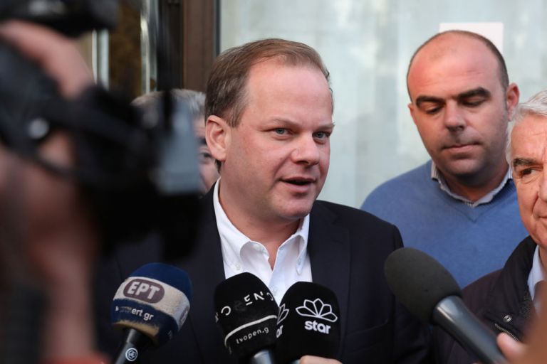 Κώστας Καραμανλής δίπλωμα: Ψηφιακές άδειες μέσω κινητού τηλεφώνου