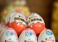 Αυτός είναι ο λόγος που το αυγό kinder έxει το παιχνίδι πάντα σε κίτρινη θήκη Αυτός είναι ο λόγος που το αυγό kinder έxει το παιχνίδι πάντα σε κίτρινη θήκη
