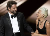 Lady Gaga: Αποκάλυψε ότι παρίστανε το ζευγάρι με τον Bradley Cooper Lady Gaga: Αποκάλυψε ότι παρίστανε το ζευγάρι με τον Bradley Cooper