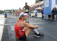 37ος Αυθεντικός Μαραθώνιος: Δύο εμφράγματα – 300 δρομείς χρειάστηκαν πρώτες βοήθειες