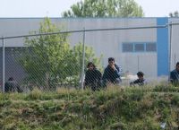 Έβρος μεταναστευτικό: Αφγανοί και Πακιστανοί παριστάνουν τους Σύρους Έβρος μεταναστευτικό: Αφγανοί και Πακιστανοί παριστάνουν τους Σύρους
