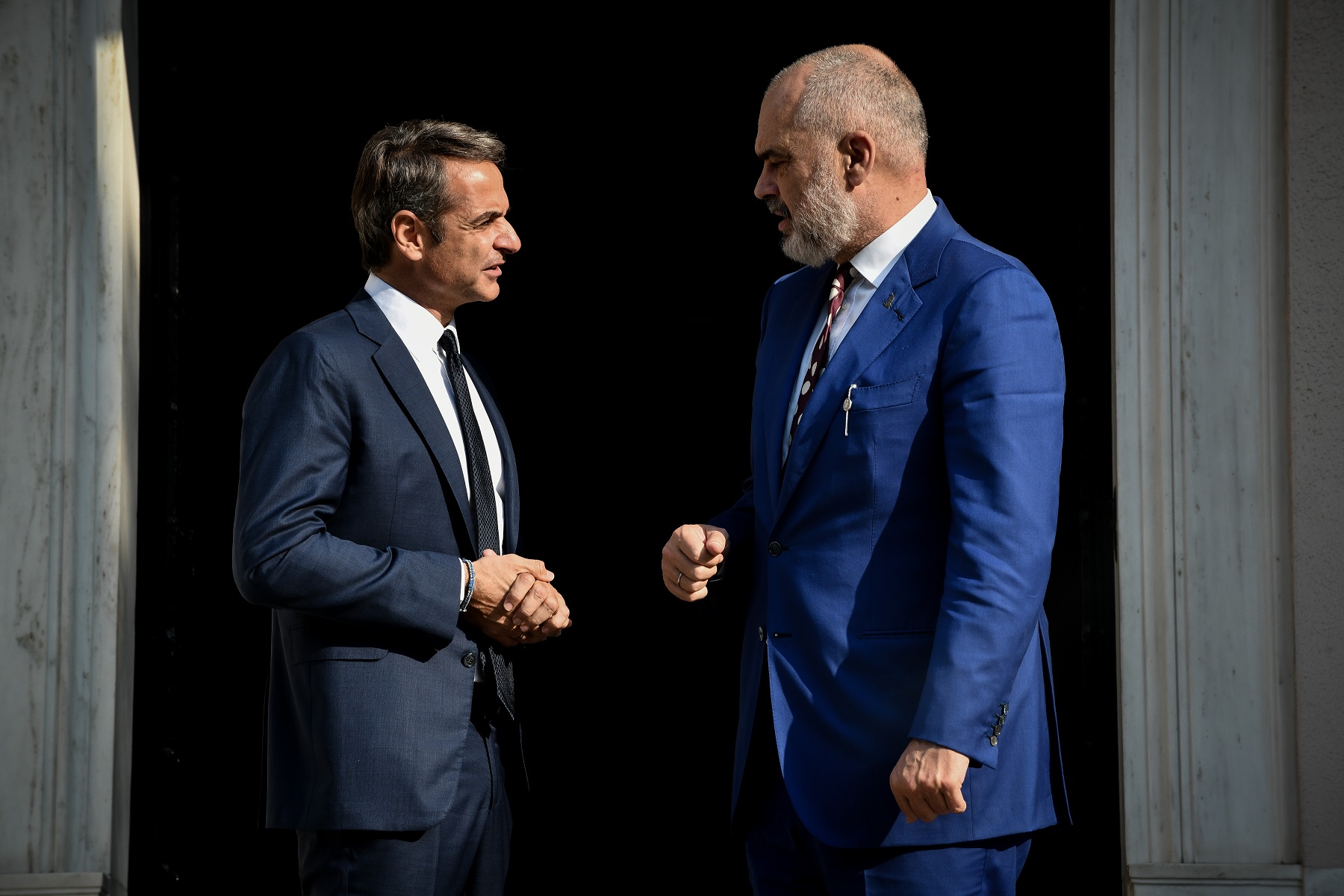 Σεισμός στην Αλβανία: Τηλεφωνική επικοινωνία Μητσοτάκη – Ράμα – Κλιμάκιο της ΕΜΑΚ στη γειτονική χώρα