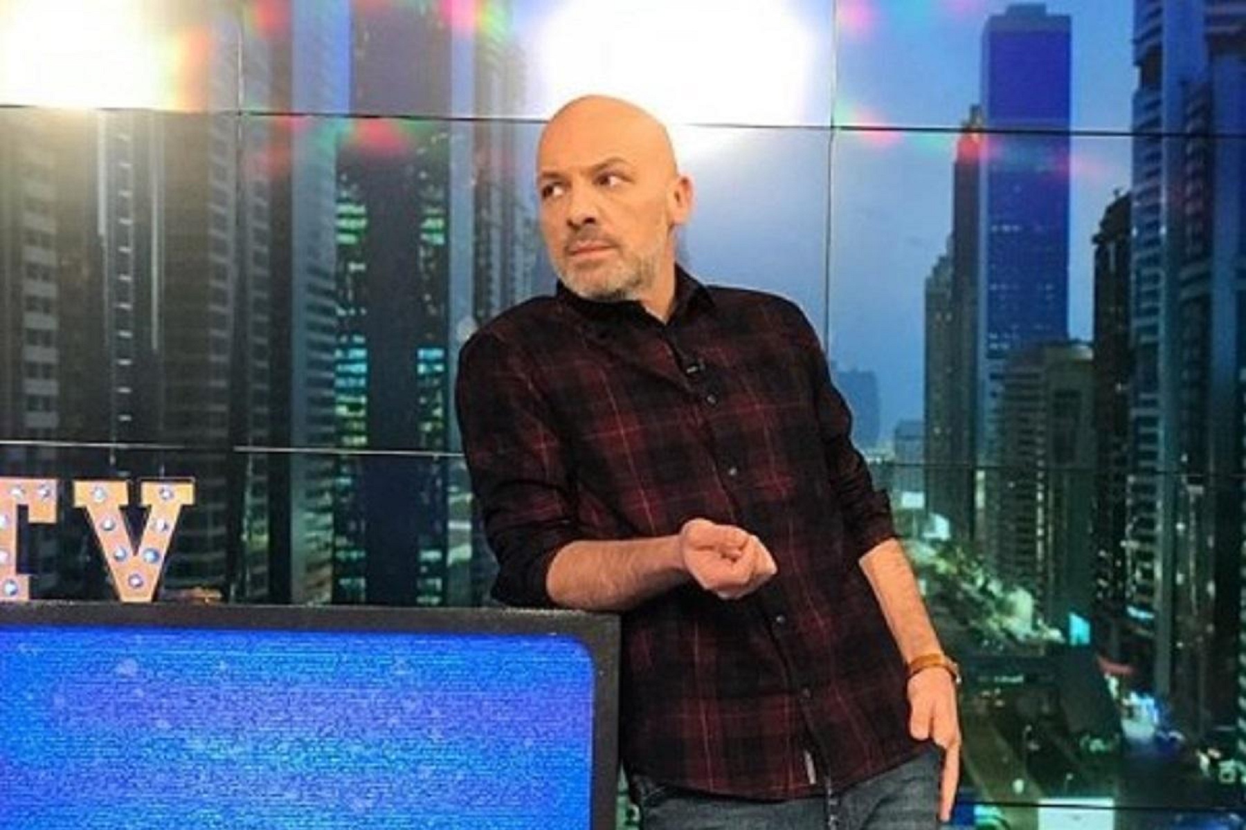 Νίκος Μουτσινάς: Διαψεύδει τις φήμες για την αγωγή του OPEN