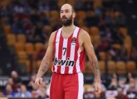 Βασίλης Σπανούλης: «Ανατριχίλα να κρατάς το τρόπαιο της Ευρωλίγκας» Βασίλης Σπανούλης: «Ανατριχίλα να κρατάς το τρόπαιο της Ευρωλίγκας»