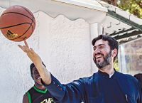 Πατέρας Αντώνιος: Τον μήνυσε για ρατσιστική συμπεριφορά το Ελληνικό Παρατηρητήριο των Συμφωνιών του Ελσίνκι