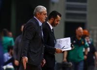 Αργύρης Πεδουλάκης: Χειροκρότημα στην έναρξη, γιουχάρισμα στο ημίχρονο