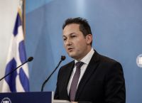 Στέλιος Πέτσας σύζυγος κορωνοϊός: «Η γυναίκα μου συμμετέχει στην μελέτη της πανδημίας» Στέλιος Πέτσας σύζυγος κορωνοϊός: «Η γυναίκα μου συμμετέχει στην μελέτη της πανδημίας»
