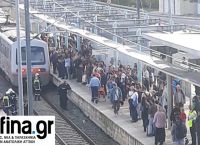 Παλλήνη: Άντρας έπεσε στις γραμμές του Προαστιακού [pics]