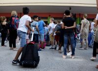 “Όσα δεν μπαίνουν στη βαλίτσα”: Πανελλήνιος Μαθητικός Διαγωνισμός με θέμα τους πρόσφυγες