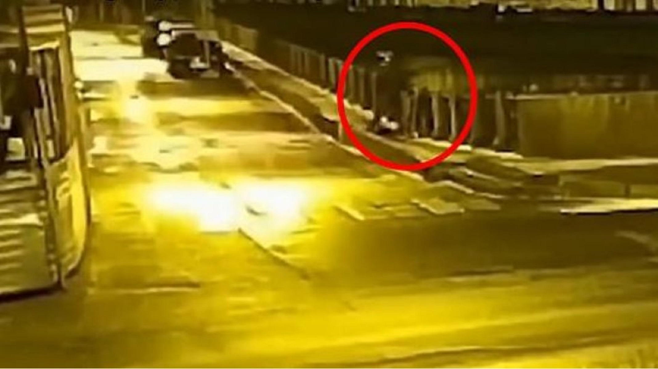 Ρωσία: Φρίκη με καθηγητή να πετά σε ποτάμι το κομμένο κεφάλι της ερωμένης του [vid]