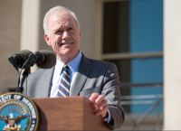 ΗΠΑ: Ο υπουργός Ναυτικού εξαναγκάστηκε να υποβάλει την παραίτησή του